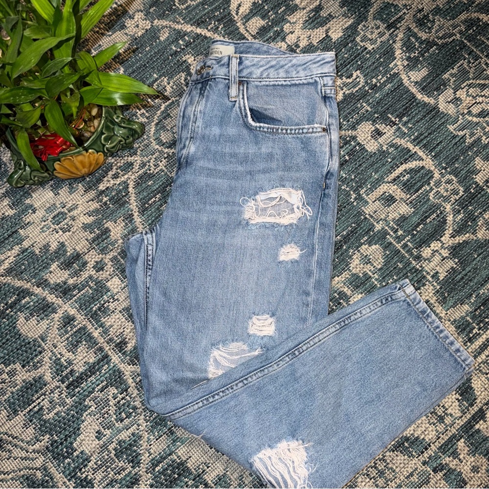 •Topshop• Hayden Distressed Jeans